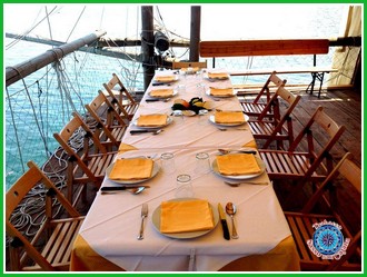 tavolo sul mare a Sasso della cajana